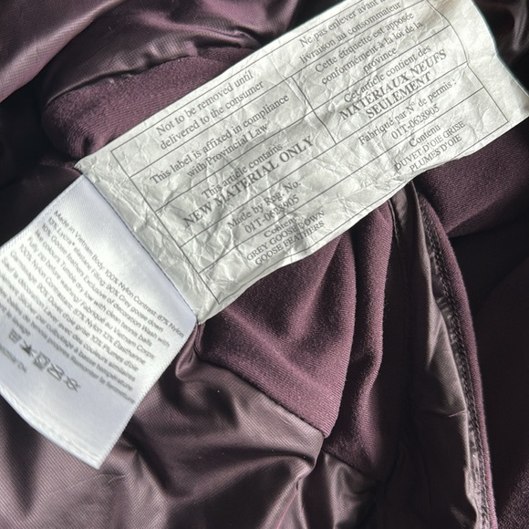 Lululemon Down For A Run Pullover II
Black Cherry size 6 - Picture 8 of 9